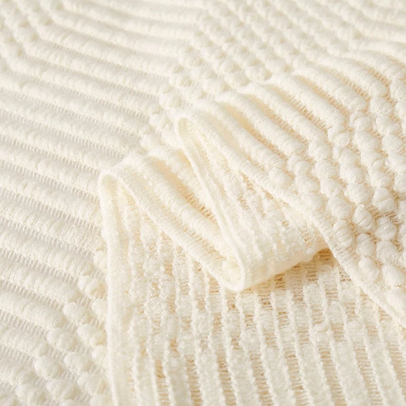 Cozy White Boho Chunky Knit Throw Blanket - Luxuriously Soft & Travel-Friendly 2