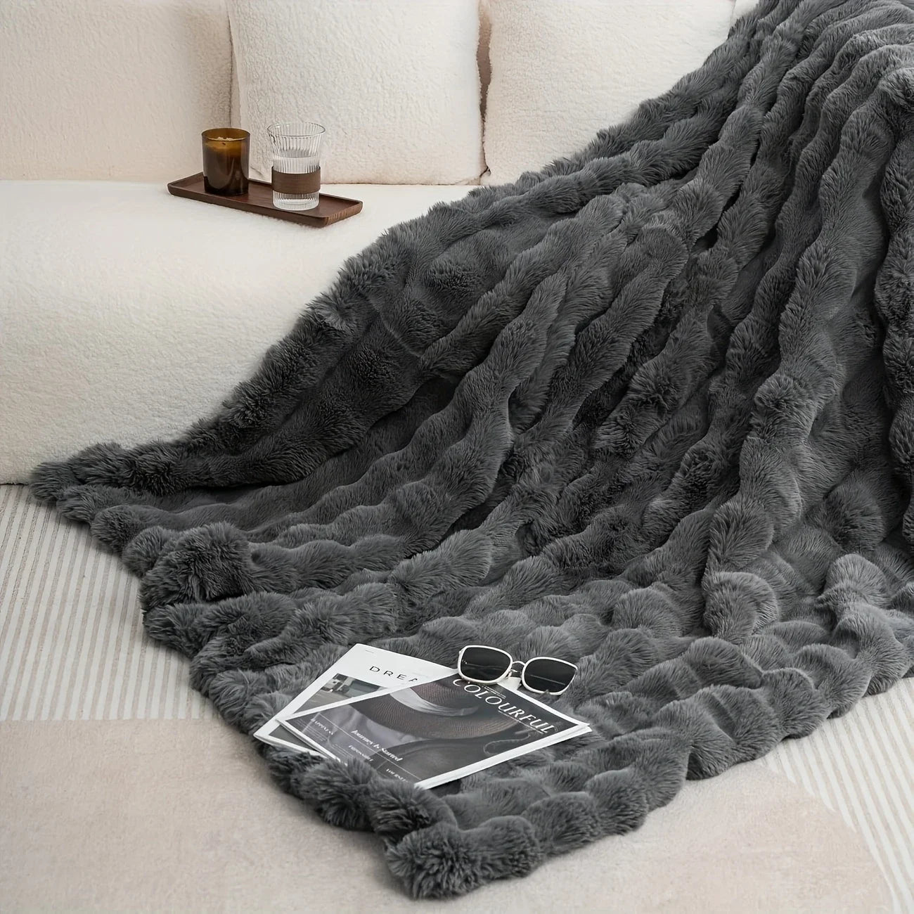 Soft and Warm Faux Rabbit Fleece Blanket - Cozy Throw for Home 2